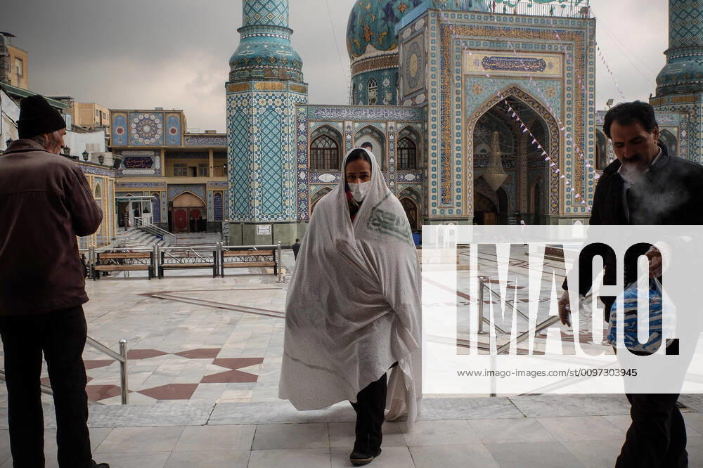 Iranians wearing face mask walk past in a street of northern Tehran, Iran. According to the Ministry of Health, at least 139 people diagnosed with coronavirus in the country and 19 people have died in Iran. Iran s government rejected claims of a much higher death toll of 50 by a lawmaker from the city of Qom that has been at the epicenter of the virus in the country. The disease caused by the virus (SARS-CoV-2) has been officially named COVID-19 by the World Health Organization Tehran Iran - ZUMAf146 20200226_zip_f146_004