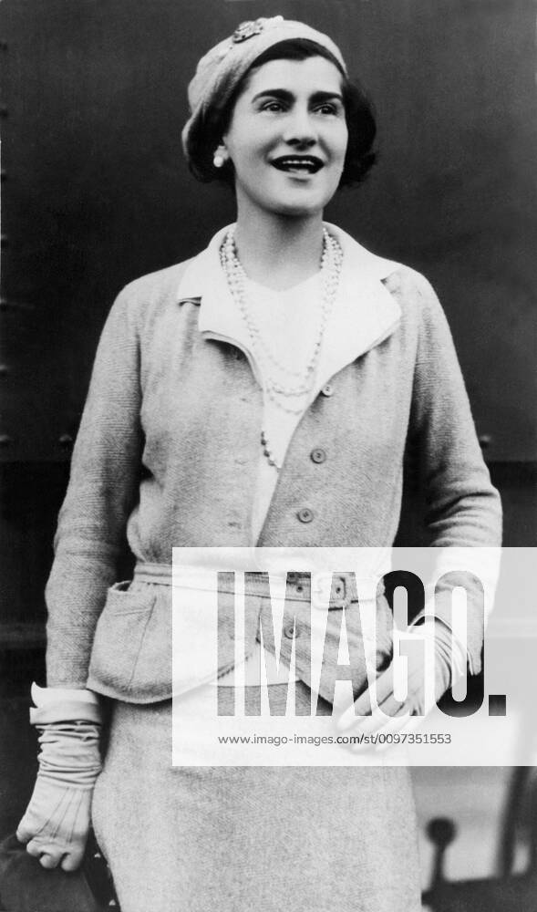 IMAGO ICONS: Coco Chanel Gabrielle Coco Chanel, June 19, 1936 Courtesy Everett Collection PUBLICATIONXNOTxINxCANxCHNxFRAxITAxJPNxNORxPOLxRUSxESPxUKxUSA