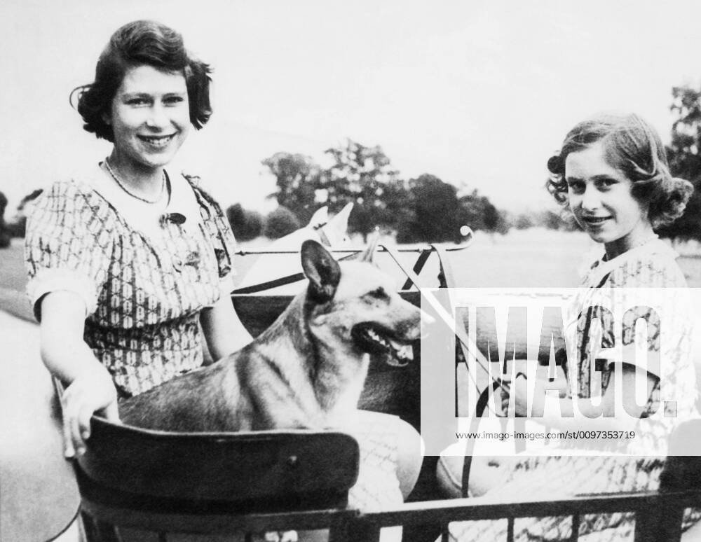 World War II. Future Queen of England Princess Elizabeth and future Countess of Snowdon Princess Margaret, at their country residence, England, 1940. Courtesy Everett Collection PUBLICATIONXNOTxINxCANxCHNxFRAxITAxJPNxNORxPOLxRUSxESPxUKxUSA