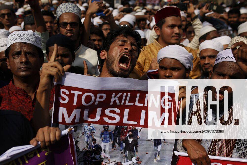 Islamic party alliance protesters shout slogans as they participate in a protest rally against the recent violence of India, in front of the Baitul Mukarram National Mosque. Dhaka Bangladesh - ZUMAh143 20200228_zap_h143_004