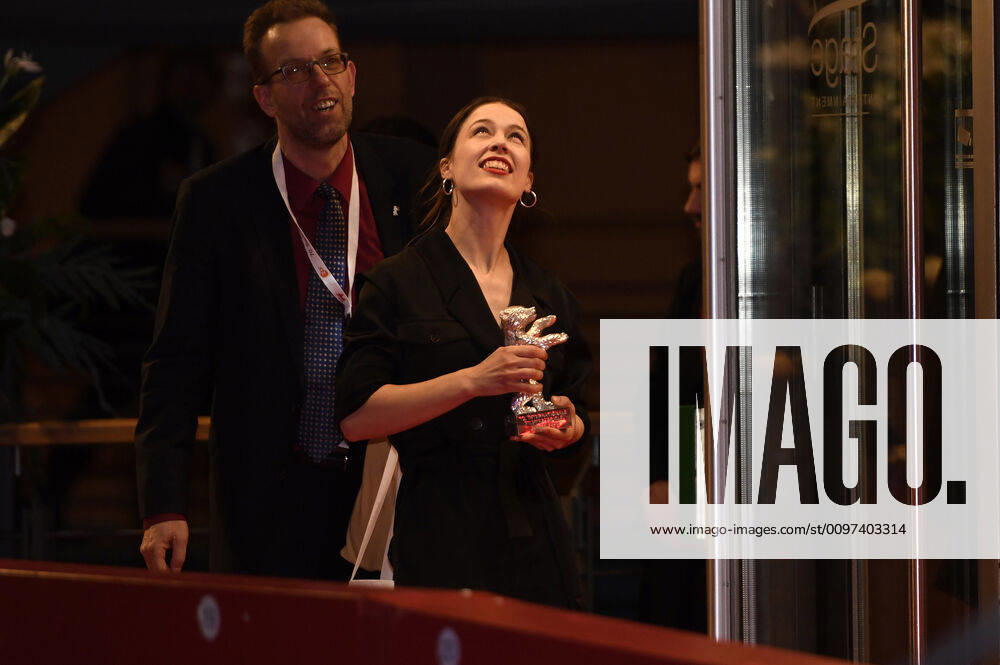 Paula Beer bei der Closing Ceremony mit Preisverleihung auf der Berlinale 2020 70. Internationale Filmfestspiele Berlin im Berlinale Palast. Berlin