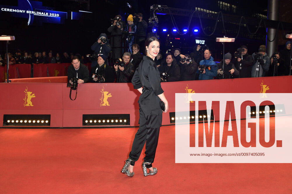 Paula Beer bei der Closing Ceremony mit Preisverleihung auf der Berlinale 2020 70. Internationale Filmfestspiele Berlin im Berlinale Palast. Berlin
