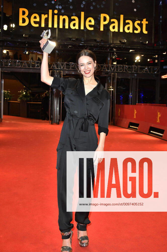 Paula Beer bei der Closing Ceremony mit Preisverleihung auf der Berlinale 2020 70. Internationale Filmfestspiele Berlin im Berlinale Palast. Berlin