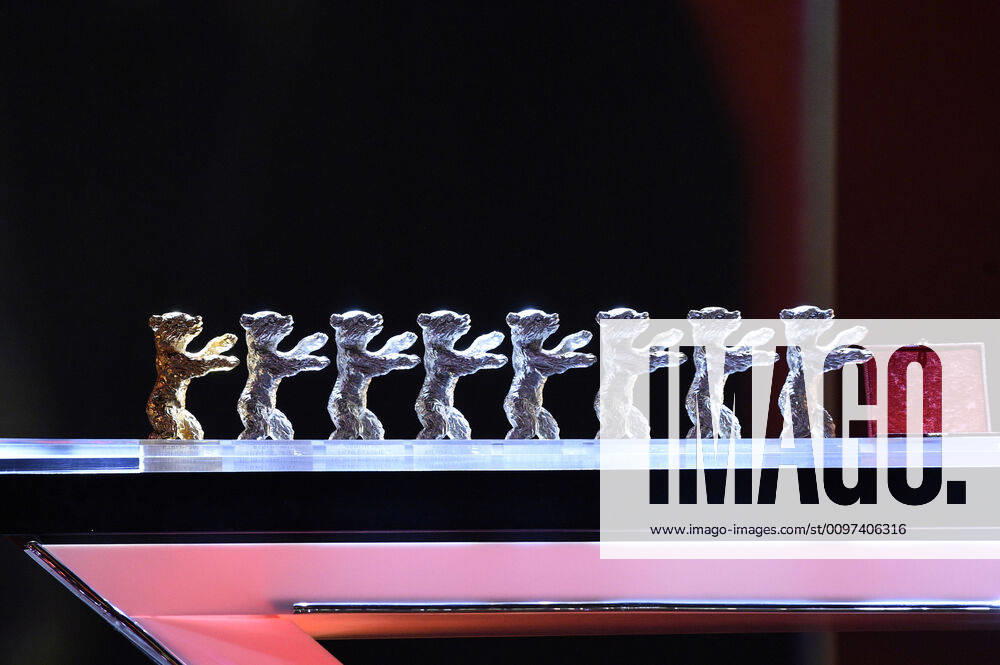 Berlinale Bären bei der Closing Ceremony mit Preisverleihung auf der Berlinale 2020 70. Internationale Filmfestspiele Berlin im Berlinale Palast. Berlin