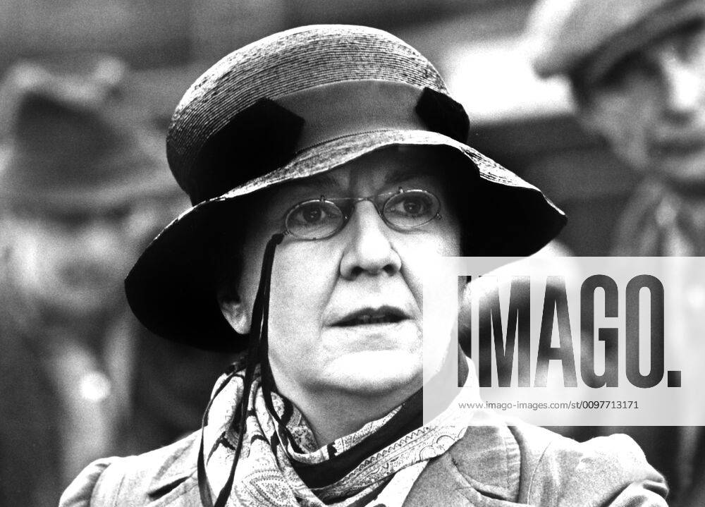 OSCARS. Beste Nebendarstellerin. Preisträgerinnen 1981-1990 REDS, Maureen Stapleton, 1981, Paramount courtesy Everett Collection Paramount Courtesy Everett Collection !ACHTUNG AUFNAHMEDATUM GESCHÄTZT! PUBLICATIONXNOTxINxCANxCHNxFRAxITAxJPNxNORxPOLxRUSxESPxUKxUSA