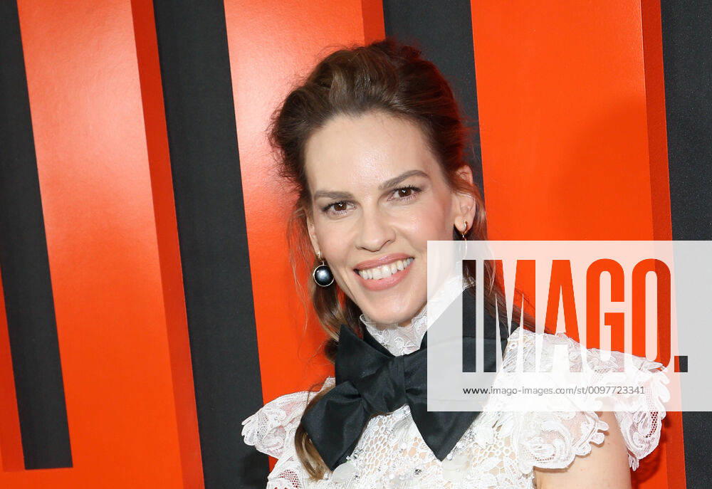Hollywood, California - Hilary Swank. Premiere Of Universal Pictures The Hunt held at ArcLight Cinemas. Hollywood USA - ZUMAa123 20200309_zaa_a123_038