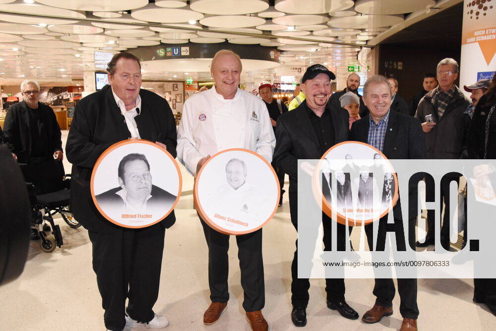 Ottfried Fischer Alfons Schuhbech Koch Barny Murphy Gunter Siegl Spider Murphy Band Muenchen 11.03.20 Im Matthaeser 35 mm Pressegespraech und am Stachus Fussgaenger Passsag Sky of Fame Enthuellunger Neuer Prominenten Bilder Passage
