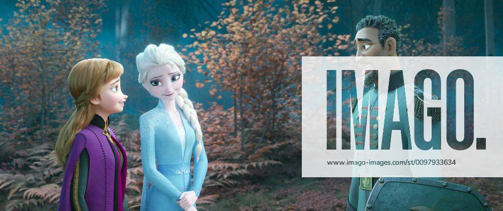 FROZEN II, (aka FROZEN 2), from left: Anna (voice: Kristen Bell), Elsa (voice: Idina Menzel), Lieutenant Destin Mattias (voice: Sterling K. Brown), 2019. Walt Disney Studios Motion Pictures courtesy Everett Collection null !ACHTUNG AUFNAHMEDATUM GESCHÃ„TZT! PUBLICATIONXNOTxINxCANxCHNxFRAxITAxJPNxNORxPOLxRUSxESPxUKxUSA