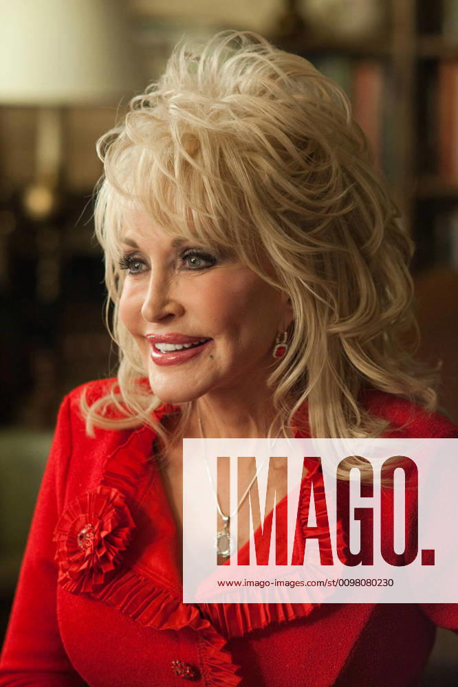 JOYFUL NOISE, Dolly Parton, 2012. ph: Van Redin Warner Bros. Pictures Courtesy Everett Collection Warner Bros Courtesy Everett Collection !ACHTUNG AUFNAHMEDATUM GESCHÄTZT! PUBLICATIONXNOTxINxCANxCHNxFRAxITAxJPNxNORxPOLxRUSxESPxUKxUSA