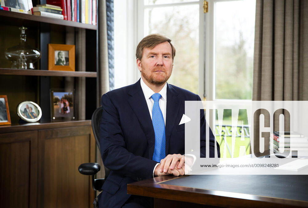 DEN HAAG - Koning Willem-Alexander houdt vanuit Paleis Huis ten Bosch een toespraak over de coronacrisis. De toespraak werd op televisie uitgezonden. ANP POOL ROYAL IMAGES REMKO DE WAAL Nederland