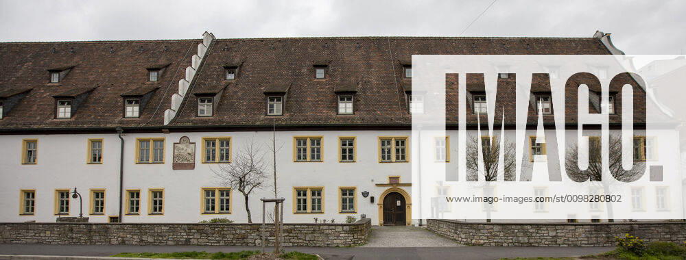 Wuerzburg, Seniorenheim Ehehaltenhaus, 21.03.2020, Neun Corona-Tote in im Würzburger Seniorenheim Ehehaltenhaus - St.Nikolaus Bild: Nirgendwo sonst in Deutschland wütet das Coronavirus so schlimm wie im Würzburger Seniorenheim Ehehaltenhaus - St.Nikolaus, auch 23 23 Pflegekraefte sind ebenfalls positiv getestet und befinden sich in haeuslicher Quarantaene