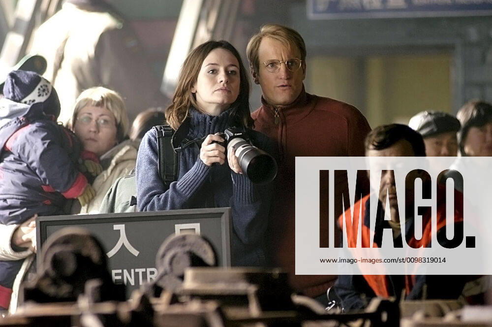 TRANSSIBERIAN, center: Emily Mortimer, Woody Harrelson, 2008. First Look International courtesy Everett Collection First Look Pictures Courtesy Everett Collection !ACHTUNG AUFNAHMEDATUM GESCHÄTZT! PUBLICATIONXNOTxINxCANxCHNxFRAxITAxJPNxNORxPOLxRUSxESPxUKxUSA