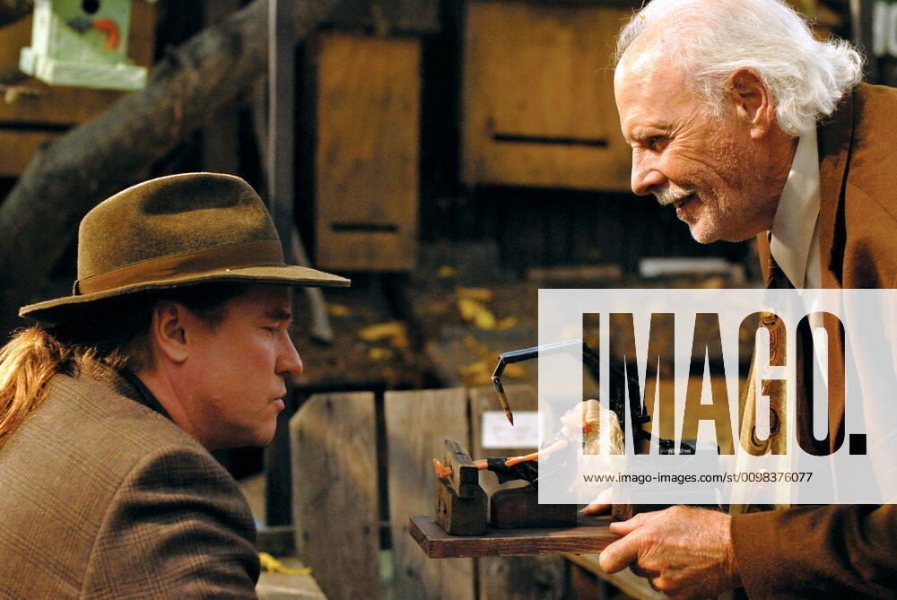 TWIXT, from left: Val Kilmer, Bruce Dern, 2011. ph: Kalman Muller Courtesy Everett Collection !ACHTUNG AUFNAHMEDATUM GESCHÄTZT! PUBLICATIONXNOTxINxCANxCHNxFRAxITAxJPNxNORxPOLxRUSxESPxUKxUSA