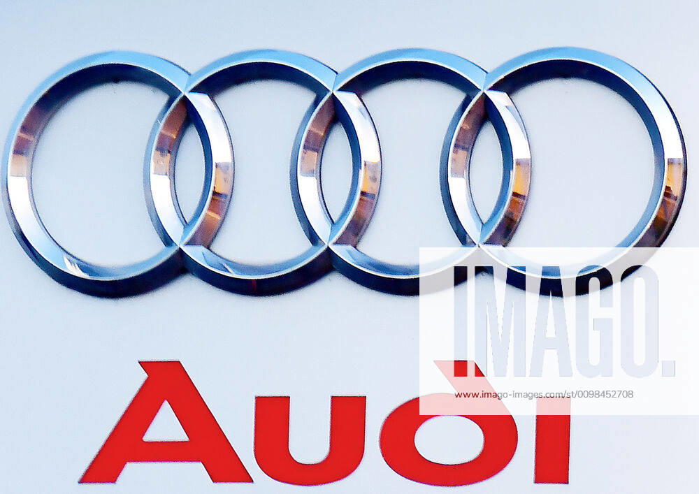 Hennigsdorf News,Wirtschaft,Finanzen 24.03.2020,v.l.Audi Logo an einer Filiale