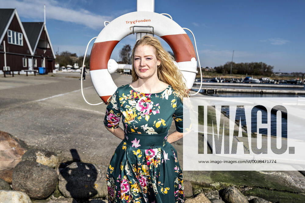 Bilder des Jahres 2020, Entertainment 03 März Entertainment Themen der Woche KW13 Komiker Sanne Soendergaard, fotograferet ved Egaa , onsdag den 25. marts 2020.. , Egaa Marina Jylland Denmark