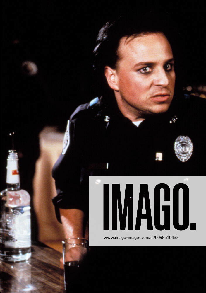 POLICE ACADEMY 3: BACK IN TRAINING, Bobcat Goldthwait, 1986. (c) Warner Bros. Courtesy: Everett Collection. Warner Bros Courtesy Everett Collection !ACHTUNG AUFNAHMEDATUM GESCHÄTZT! PUBLICATIONXNOTxINxCANxCHNxFRAxITAxJPNxNORxPOLxRUSxESPxUKxUSA