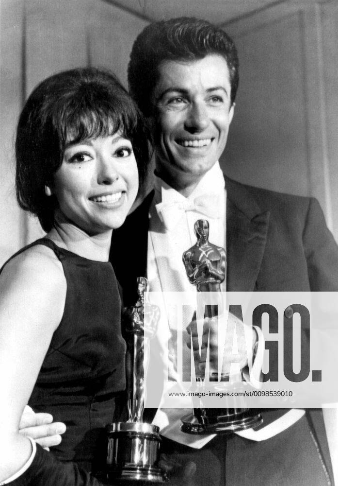 OSCARS: Beste Nebendarstellerin, Preisträgerinnen 1961-1970 1961: RITA MORENO Best Supporting Actress, WEST SIDE STORY and GEORGE CHAKIRIS Best Supporting Actor, WEST SIDE STORY , April 9, 1962 Courtesy Everett Collection !ACHTUNG AUFNAHMEDATUM GESCHÄTZT! PUBLICATIONXNOTxINxCANxCHNxFRAxITAxJPNxNORxPOLxRUSxESPxUKxUSA