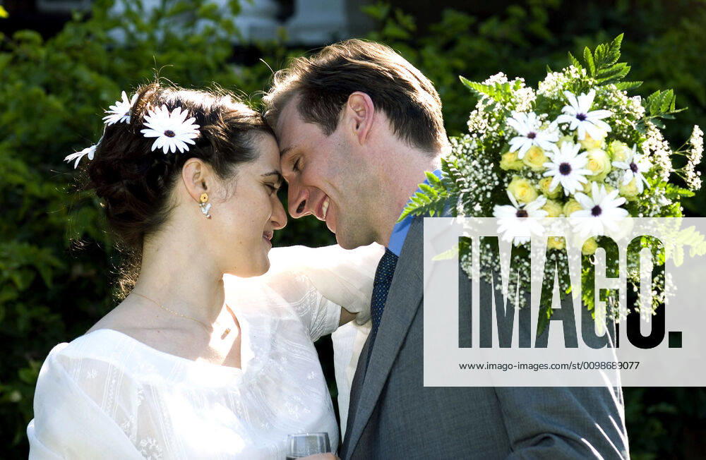 THE CONSTANT GARDENER, Rachel Weisz, Ralph Fiennes, 2005, Focus Features courtesy Everett Collection Focus Films Courtesy Everett Collection !ACHTUNG AUFNAHMEDATUM GESCHÃ„TZT! PUBLICATIONXNOTxINxCANxCHNxFRAxITAxJPNxNORxPOLxRUSxESPxUKxUSA