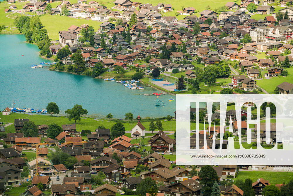 Lungern lake in Obwalden in summer with a village from above Lungern, OW, Switzerland CR_AHTA200304E-152882-01
