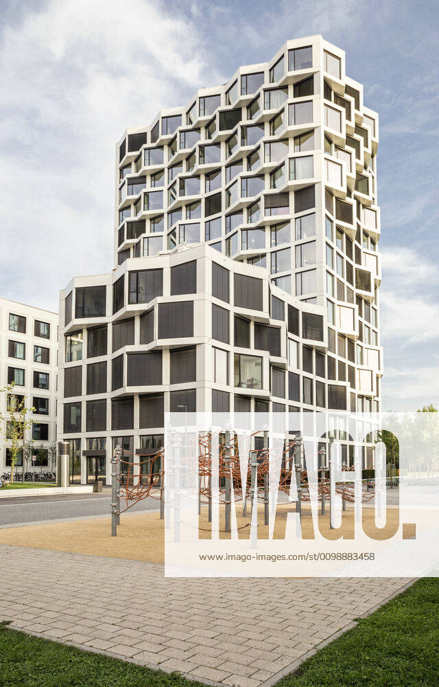 Modern high-rise residential building in Munich, Germany MAMF01229