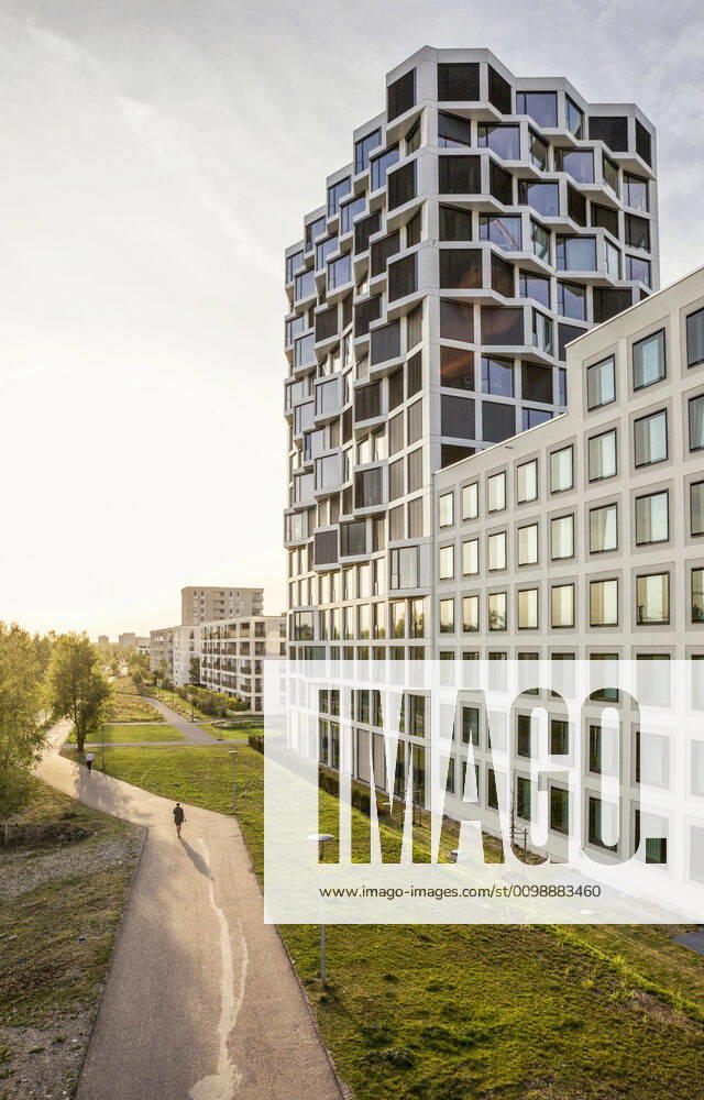 Modern high-rise residential building in Munich, Germany MAMF01231