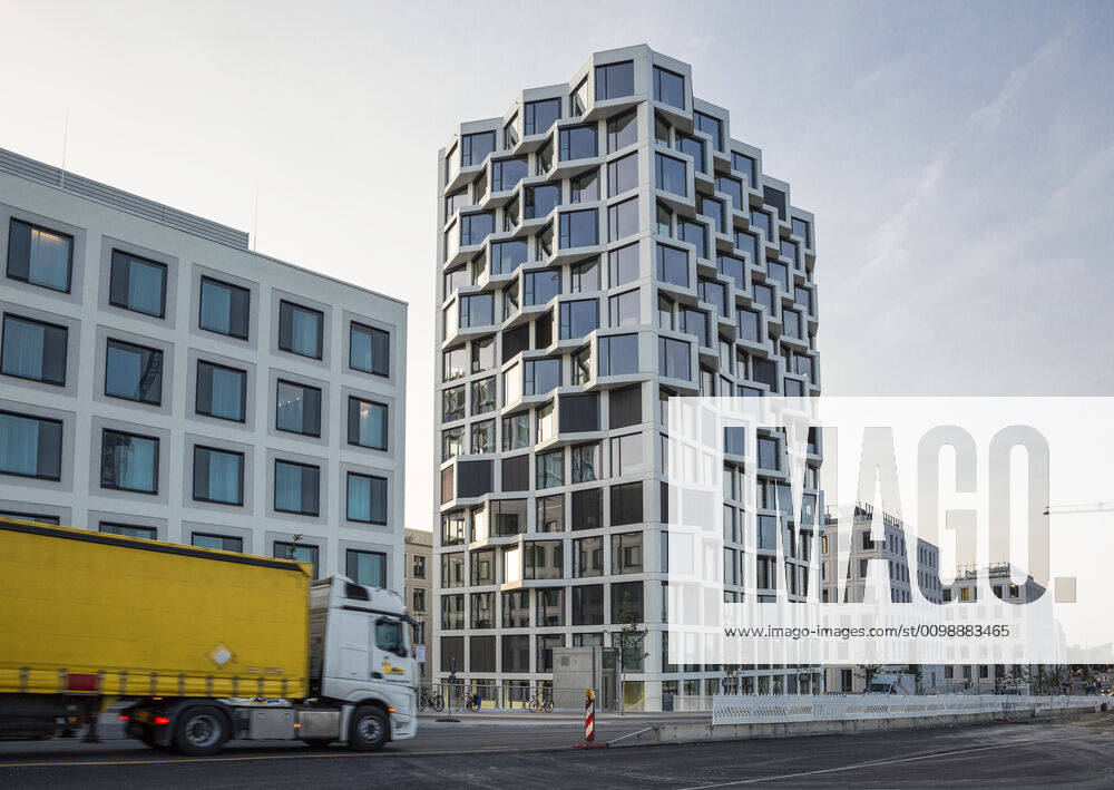 Modern high-rise residential building in Munich, Germany MAMF01235