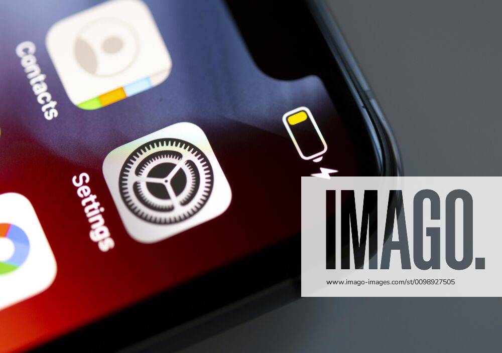 Akku leer, Batterieanzeige, Batterie, iPhone, iOS, Smartphone, Display, Nahaufnahme, Detail