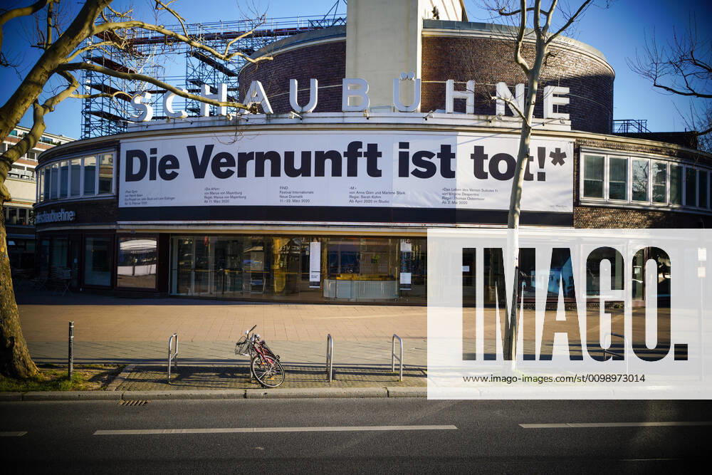Berlin,Deutschland,GER,die Stadt in Zeiten der Corona Pandemie. Zur Zeit finden aufgrund der Pandemie keine Vorstellungen im Theater Schaubühne am Kurfürstendamm statt.