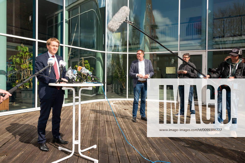 Kiel, 14.04.2020, Coronakrise, Infos vor der Konferenz mit der Kanzlerin Heute äußerte sich Ministerpräsident Daniel Günther zum geplanten Zeitplan für die Beratungen der Länderregierungschefs mit der Bundeskanzlerin. Er erläuterte die weitere Vorgehensweise und kündigte an, die Ergebnisse aus den Beratungen morgen zu kommunizieren.
