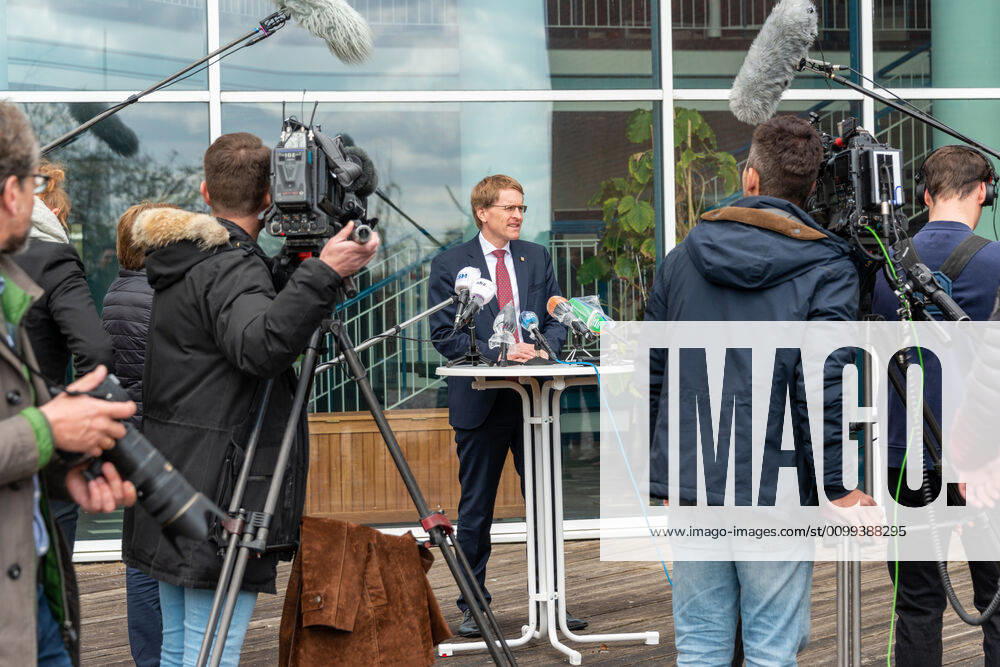 Kiel, 14.04.2020, Coronakrise, Infos vor der Konferenz mit der Kanzlerin Heute äußerte sich Ministerpräsident Daniel Günther zum geplanten Zeitplan für die Beratungen der Länderregierungschefs mit der Bundeskanzlerin. Er erläuterte die weitere Vorgehensweise und kündigte an, die Ergebnisse aus den Beratungen morgen zu kommunizieren.