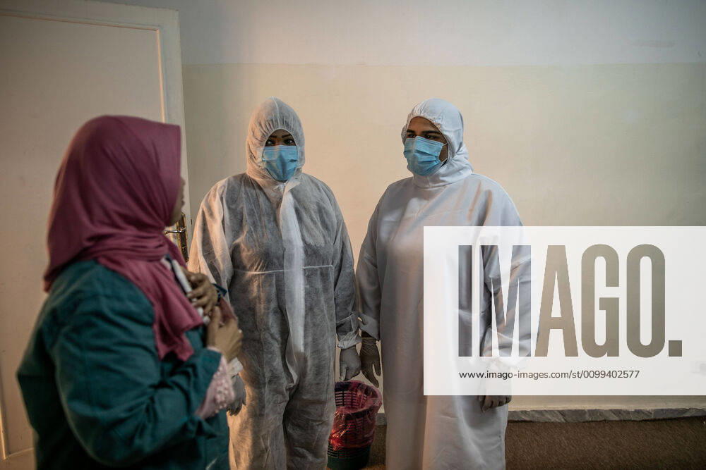 (200415) -- TRIPOLI, April 15, 2020 (Xinhua) -- Workers are seen in a fashion school which was turned into a workshop producing protective gears in Tripoli, Libya, on April 14, 2020. The Libyan National Center for Disease Control on Tuesday announced nine new COVID-19 cases, bringing the total number of confirmed cases in the country to 35. (Photo by Amru Salahuddien Xinhua) LIBYA-TRIPOLI-COVID-19-PROTECTIVE WORKSHOP