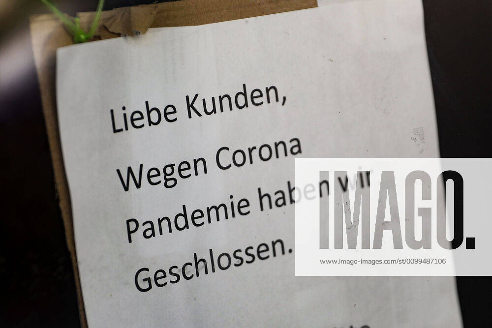 Coronavirus , Oeffnung der ersten Geschaefte v.l., Langen Hessen Deutschland (DE)
