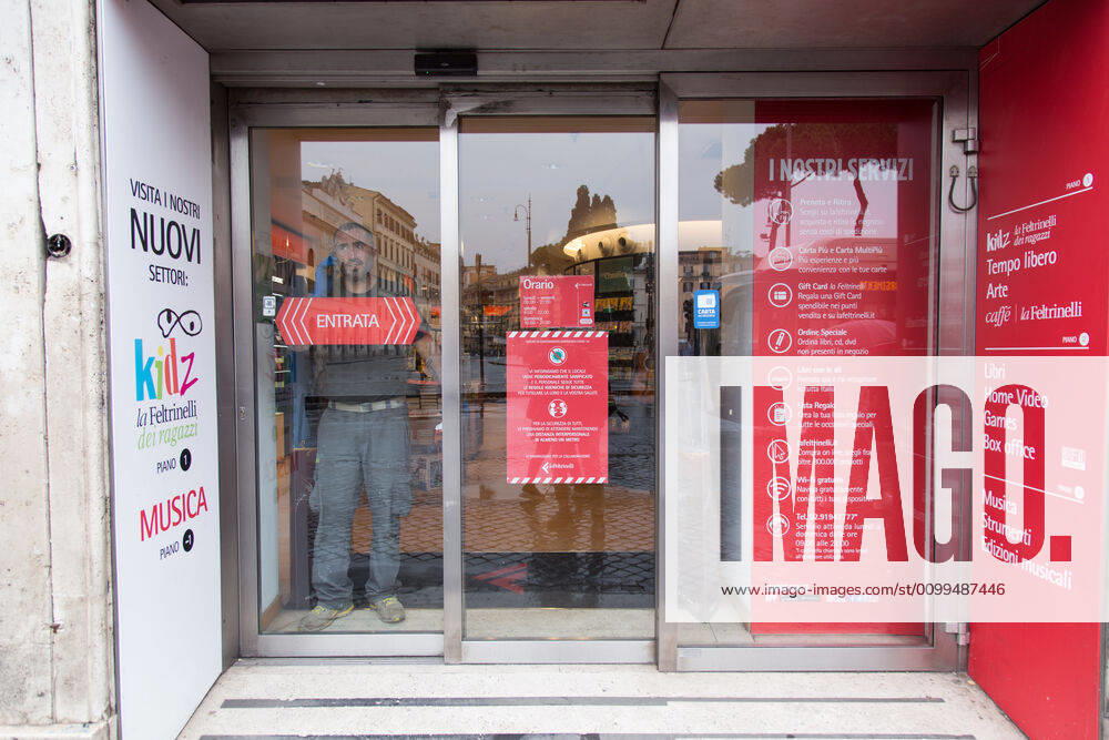Rome: Some bookstores reopen today View of LaFeltrinelli bookshop in Largo di Torre Argentina in Rome, it will reopen in the next few days The order of Lazio Region of 13 April allows the re-opening of the bookstores in Rome from today, 20 April 2020, with very stringent rules in order to comply with the rules for the containment of Covid-19 Roma Italy