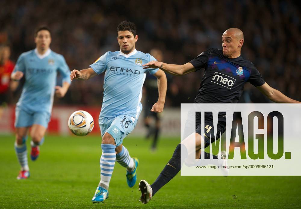 Manchester City s Sergio Kun Aguero in action against FC Porto during the UEFA Europa League Round of 32 2nd Leg match at City of Manchester Stadium. ZWEIx xPropagandax