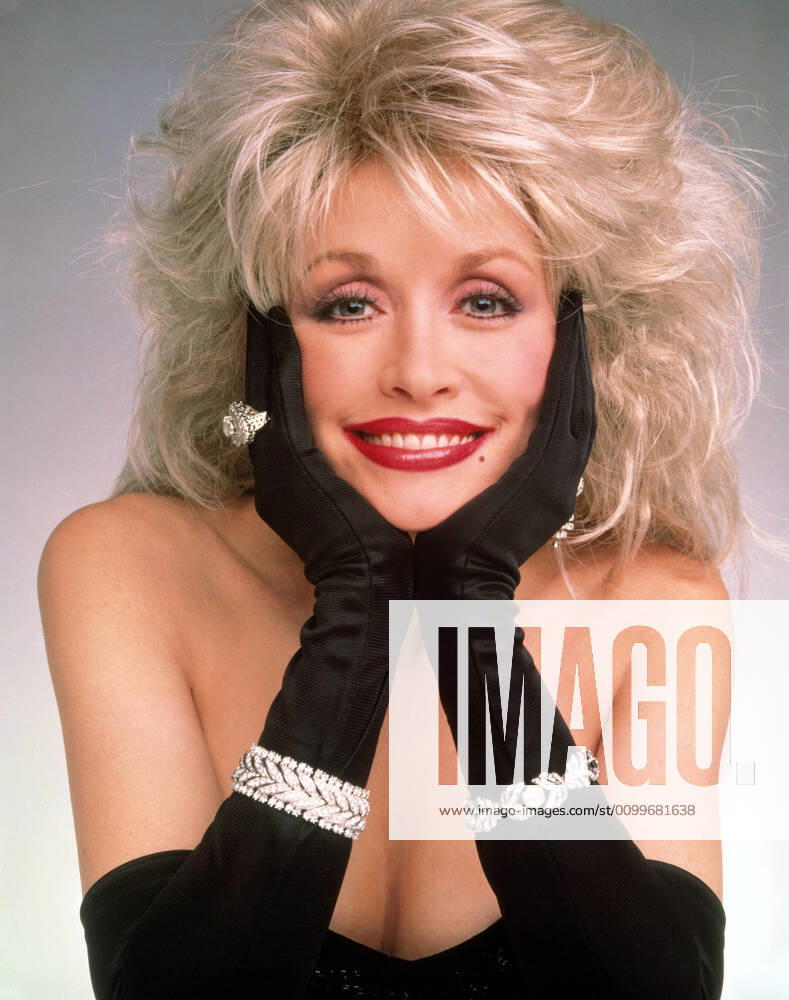 DOLLY, Dolly Parton, from her variety show, 1987-1988. (c)ABC. Courtesy: Everett Collection. ABC Courtesy Everett Collection !ACHTUNG AUFNAHMEDATUM GESCHÄTZT! PUBLICATIONXNOTxINxCANxCHNxFRAxITAxJPNxNORxPOLxRUSxESPxUKxUSA