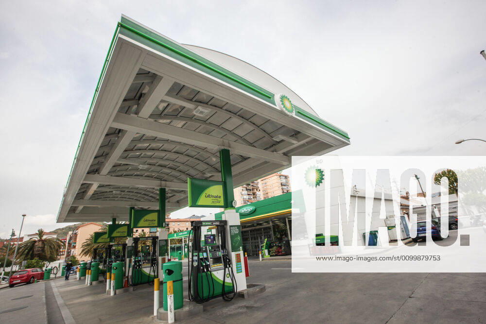 April 24, 2020 (Malaga) Gasoline is in historical minimos of price and consumption due to the coronavirus crisis in Malaga - ZUMAc161 20200424_zap_c161_068
