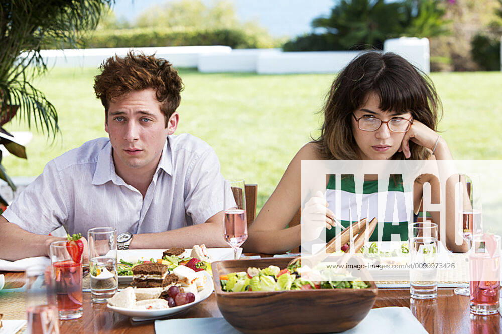 SHAMELESS, l-r: Jeremy Allen White, Nichole Bloom in A Night to Remem...Wait, What? (Season 5, Episode 4, aired February 1, 2015). ph: Cliff Lipson Showtime courtesy Everett Collection Showtime Networks Inc. Courtesy Everett Collection !ACHTUNG AUFNAHMEDATUM GESCHÄTZT! PUBLICATIONXNOTxINxCANxCHNxFRAxITAxJPNxNORxPOLxRUSxESPxUKxUSA