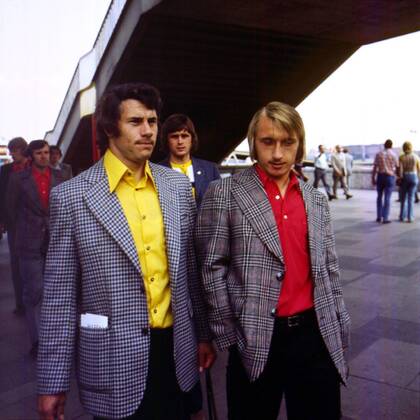DDR-Spieler Eberhard Matz Vogel (li.) und Joachim Streich Fußball WM Herren Nationalmannschaft, Länderspiel, Weltmeisterschaft 1974, DDR, DFV Gruppe Hamburg