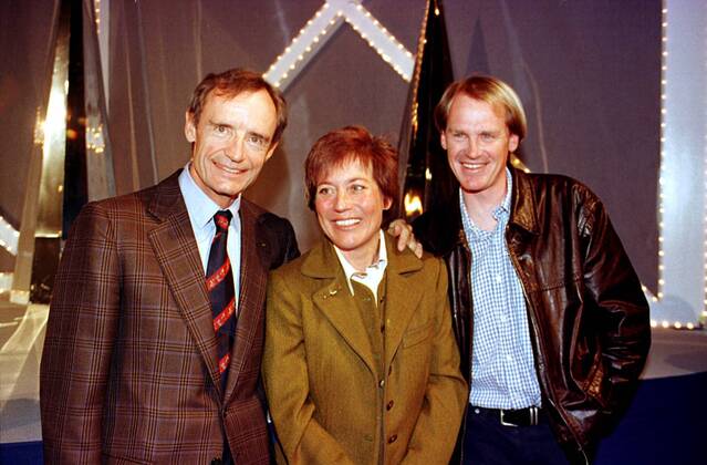 V.l.: Jean-Claude Killy (Frankreich), Rosi Mittermaier-Neureuther und Markus Wasmeier (beide Deutschland) Alpiner Skilauf Herren Olympic Spirit 1999, Messe, Sportartikelmesse, Eröffnung Gruppe Olympiapark München Freude,