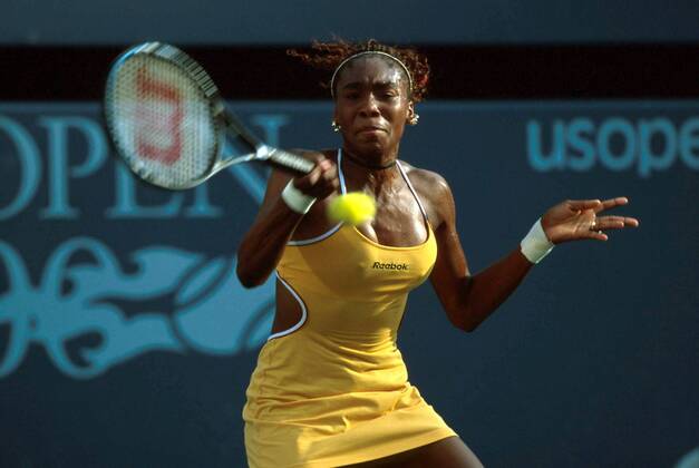Venus Williams (USA) - Vorhand Tennis Damen US Open 2000, Grand Slam, WTA-Tour, Hartplatz, Hardcourt, Hartplatzturnier, Hartplatztennis Einzelbild Flushing Meadow New York Dynamik,