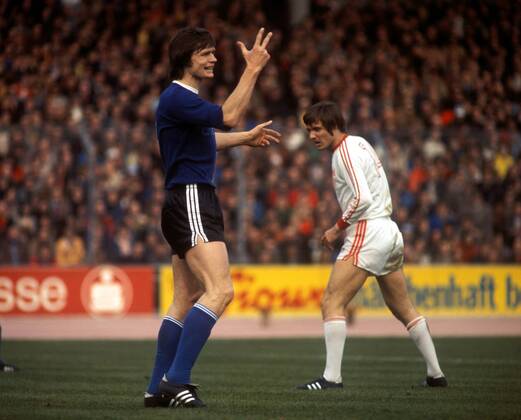 Peter Nogly (HSV) Fußball 1. BL Herren DEUTSCHSPRACHIGE SPORTZEITSCHRIFTEN UND -ZEITUNGEN NUR NACH RÜCKSPRACHE, Saison 1975 1976 Einzelbild Hamburg