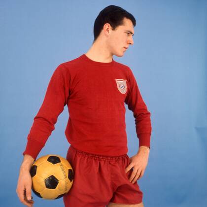 Franz Beckenbauer (FC Bayern München) Fußball 1. BL Herren DEUTSCHSPRACHIGE SPORTZEITSCHRIFTEN UND -ZEITUNGEN NUR NACH RÜCKSPRACHE, Saison 1965 1966 Einzelbild Aufnahmedatum geschätzt
