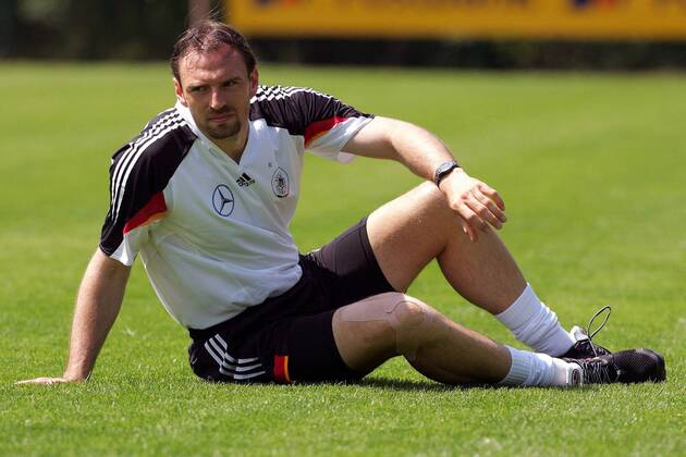 Jens Nowotny (Deutschland) Fußball EM Herren Vorbereitung Euro 2004, Europameisterschaft, Training, Vdig Einzelbild Winden Elztal