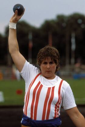 Cordula Schulze (TSC Berlin DDR) Leichtathletik Damen Kugel 1984, Kugelstoß, Kugelstoßen, Aufnahmedatum geschätzt Einzelbild