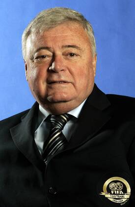 Ricardo Terra Teixeira (Brasilien), Mitglied im Exekutivkomitee der FIFA und Präsident des brasilianischen Fußballverbandes CBF - PUPLISHING RIGHTS FOR GERMAN MEDIA ONLY Fußball Herren FIFA Exekutivkomitee 2004, Studio, Fotostudio, Studioshooting, Studiotermin, Studioaufnahme, Vdig Porträt Zürich