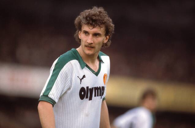 Rudi Völler (Bremen) Fußball 1. BL Herren DEUTSCHSPRACHIGE SPORTZEITSCHRIFTEN UND -ZEITUNGEN NUR NACH RÜCKSPRACHE, Saison 1982 1983 Einzelbild Aufnahmedatum geschätzt Bremen