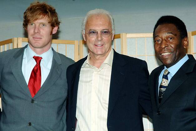 Pressetermin v.li.: General Manager Alexi Lalas (New York Red Bulls), Franz Beckenbauer (Deutschland) und Pele (Brasilien), die früher für Cosmos New York aktiv waren - (nyp2006041707) Fußball Herren MLS 2006, Major League Soccer, New York RedBulls, RedBull, Bull, RB, NY, N Y, Vdig Gruppe