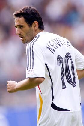 Oliver Neuville (Deutschland) Fußball Herren Nationalmannschaft 2006, Nationalteam, Test, Testspiel, Nationaltrikot Einzelbild Mannheim