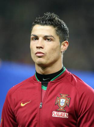 Cristiano Ronaldo (Portugal) während der Hymne - Fußball Länderspiel Herren Freundschaftsspiel 2007, Test, Testspiel, Nationalmannschaft, Nationalteam, Porträt London Fußball Länderspiel Herren Freundschaftsspiel 2007, Test, Testspiel, Nationalmannschaft, Nationalteam, Porträt London
