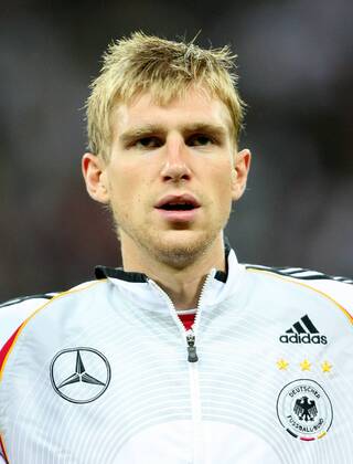 Per Mertesacker (Deutschland) - Nationalhymne Fußball Länderspiel Herren Freundschaftsspiel 2007, Test, Testspiel, Nationalmannschaft, Deutschland Porträt London Fußball Länderspiel Herren Freundschaftsspiel 2007, Test, Testspiel, Nationalmannschaft, Deutschland Porträt London